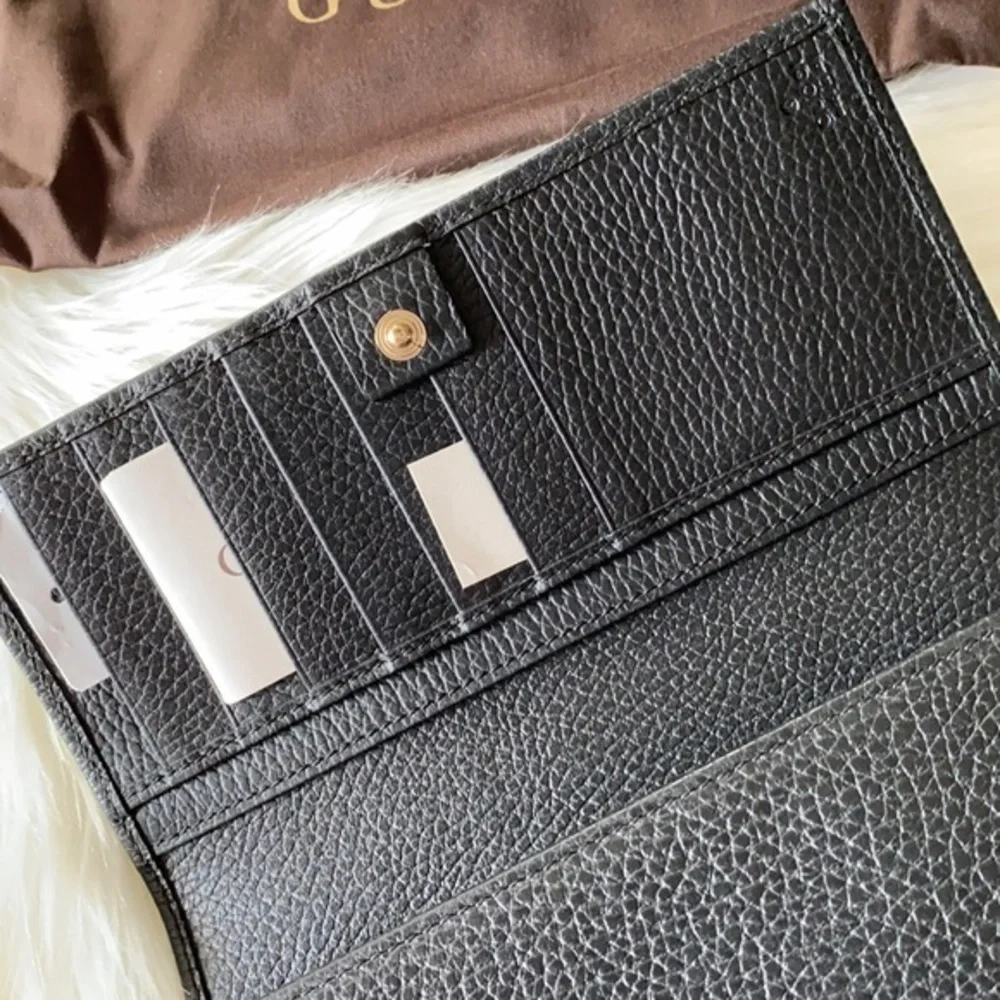 GUCCI NEW W. INCLUSIONS ⭐️🌑⭐️SWING PEBBLED LEATHER LONG TRI-FOLD OVER WALLET NWT